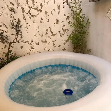 아파트 Superbe Studio Avec Jacuzzi *